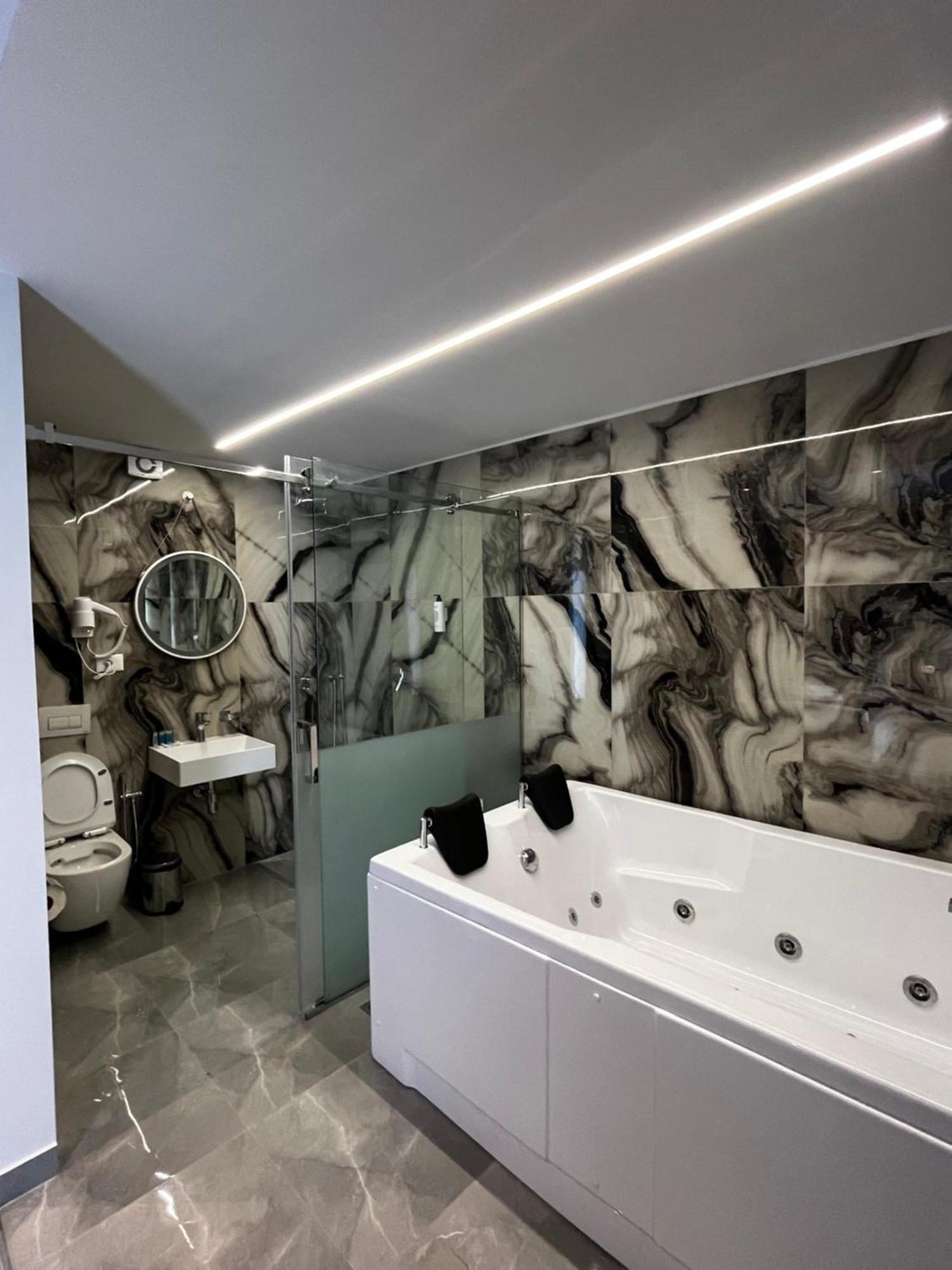 Leodori 3 Suites Shëngjin 外观 照片